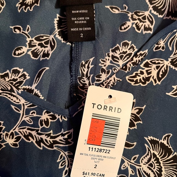 Size 2 Teal Torrid Floral Top Nwt - Picture 2 of 2